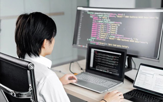 辽宁 ,php声明和调用变量的符号是什么？